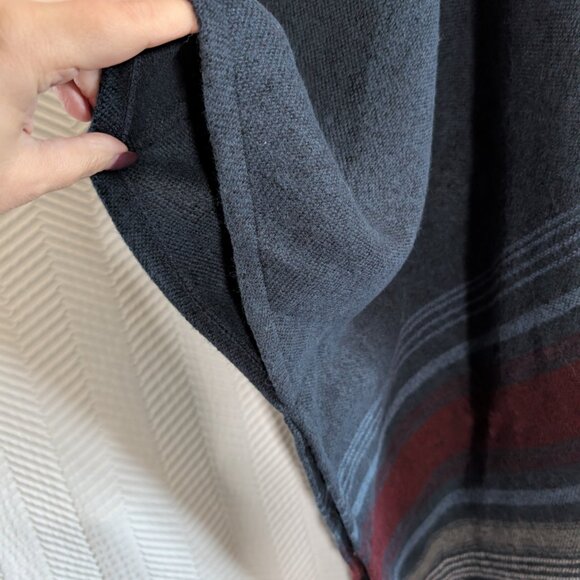 Charlie Paige Cape Navy Fringe Cozy Woven Wrap Shawl Southwestern Aztec NWT - Picture 7 of 12